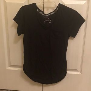 black tee